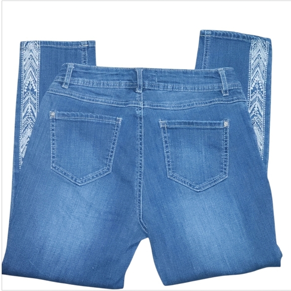 Est 1946 Denim Classic Skinny Size 6 Hi-Waisted Embroderied Mom Jeans Cozycore - Picture 4 of 7
